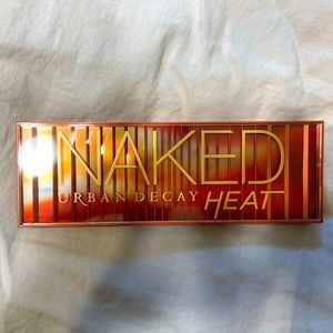 Urban Decay Naked Heat Eyeshadow Palatte